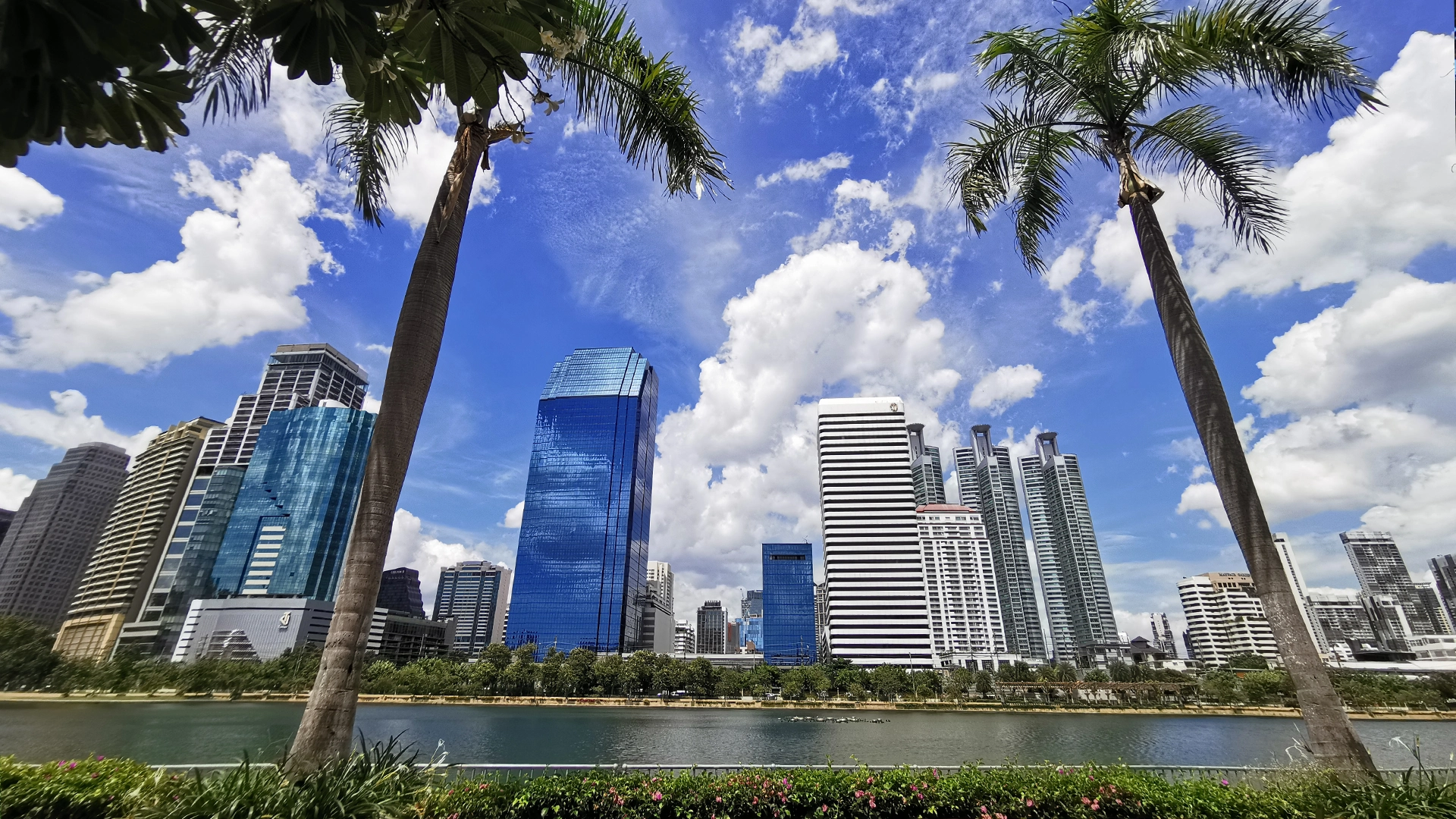 Asok - Benjakitti Park 1 | Sehenswürdigkeiten in Bangkok