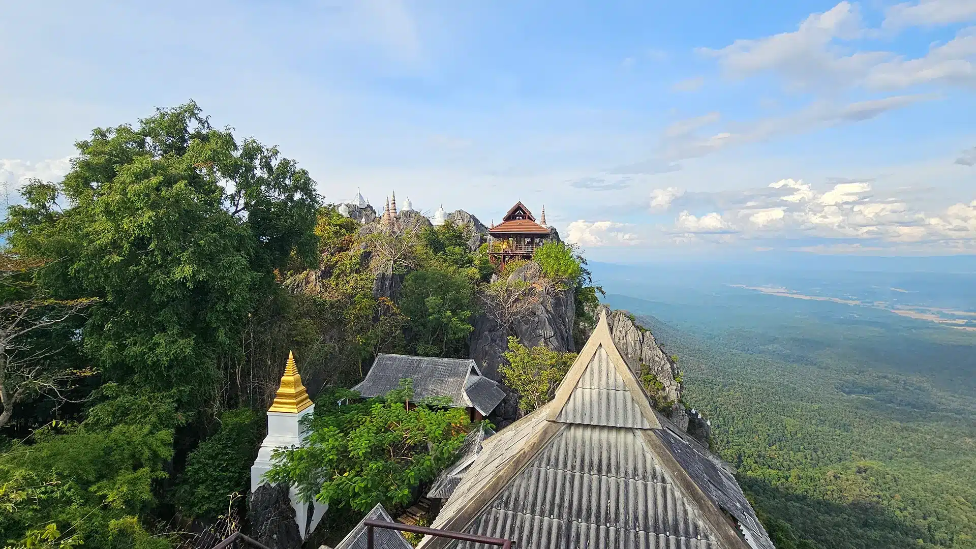 Floating Pagodas 17 | Sehenswürdigkeiten in Chiang Mai