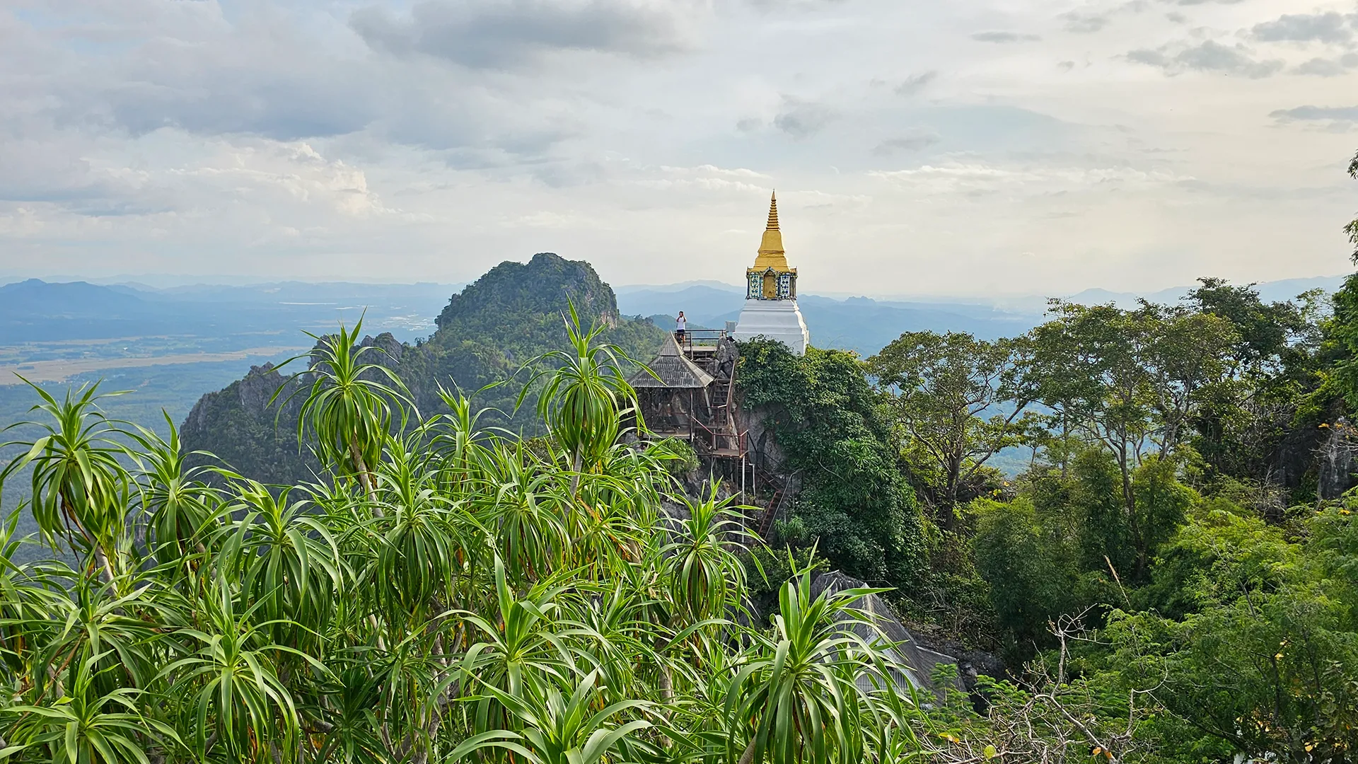 Floating Pagodas 2 | Sehenswürdigkeiten in Chiang Mai