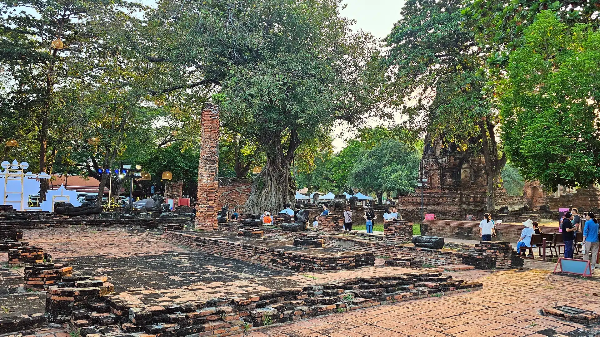 Wat Mahathat 4 | Sehenswürdigkeiten in Ayutthaya